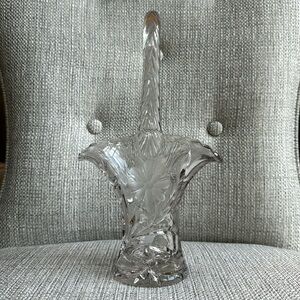 Vintage Duncan Miller Glass Crystal Etched Flower Bride’s Basket 9.75” tall